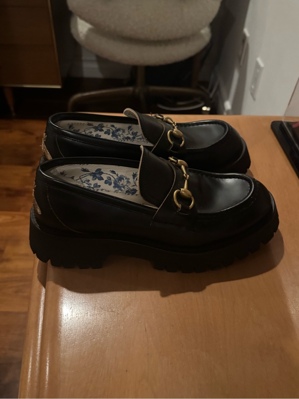 Gucci horsebit accent leather loafers